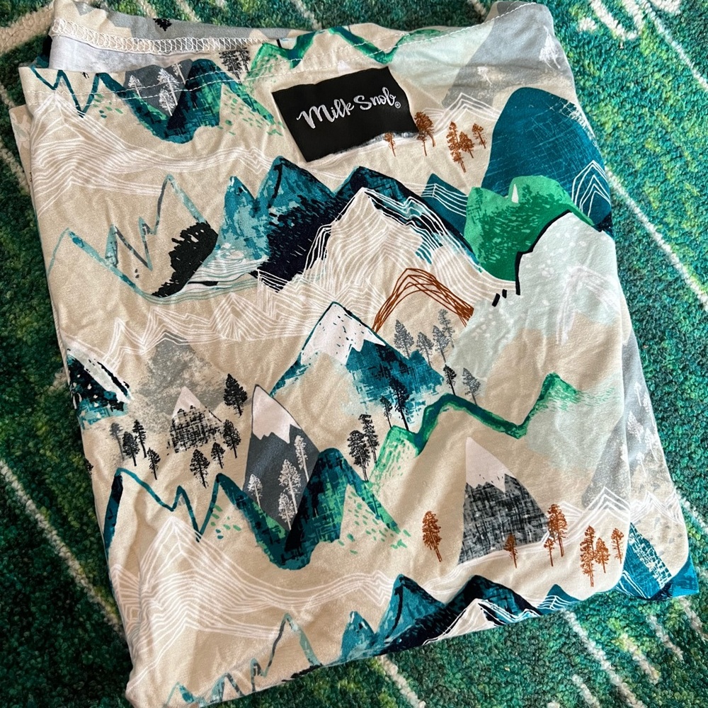 Milk Snob Car seat or breastfeeding cover